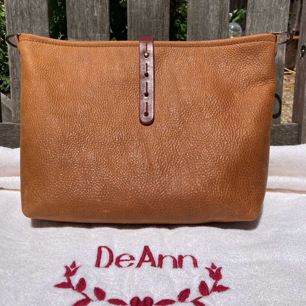 GFG Small Avery Crossbody Bag in Honey w/o Strap